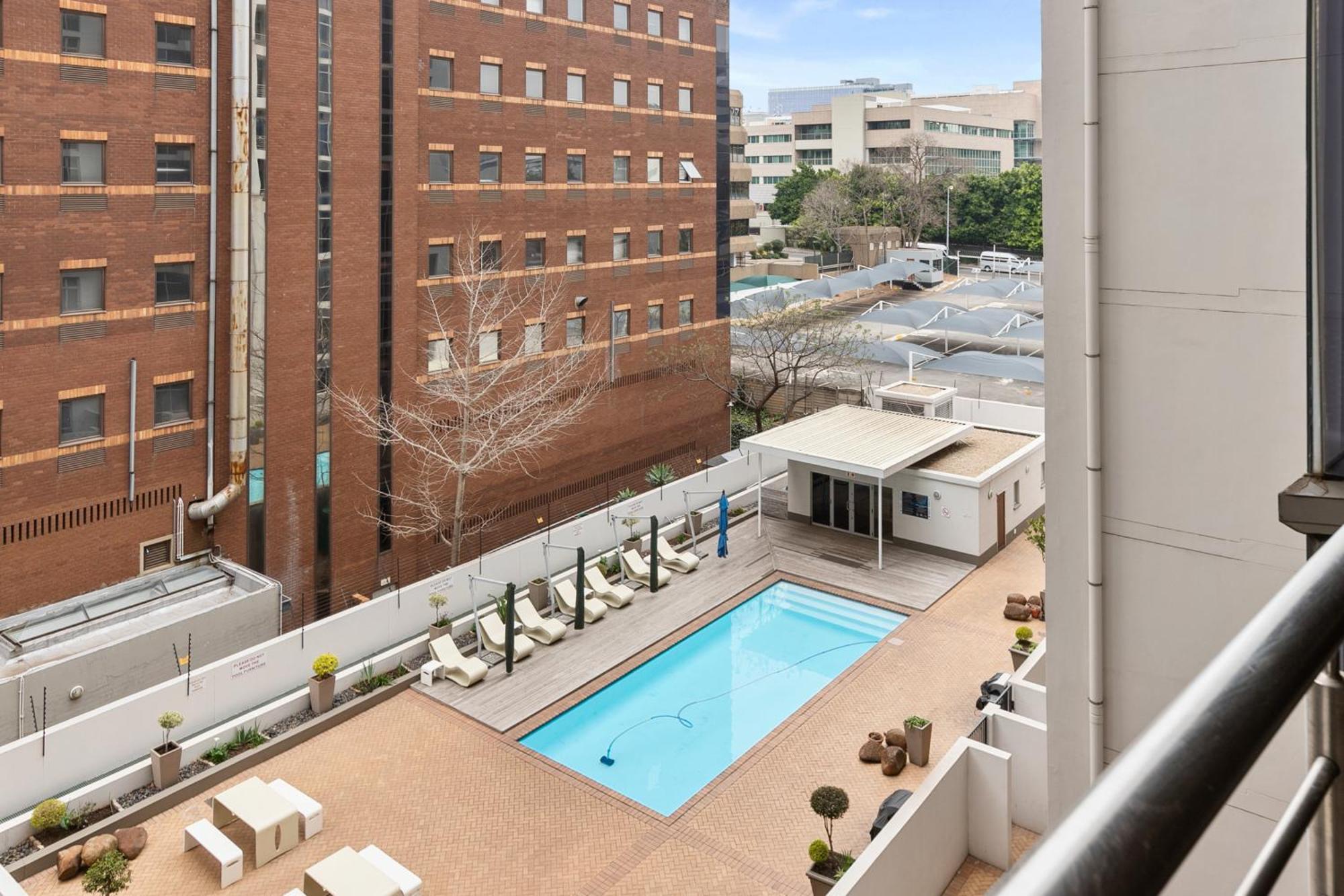 Hydro Park Residences In Sandton With Generator Johannesburg Eksteriør billede